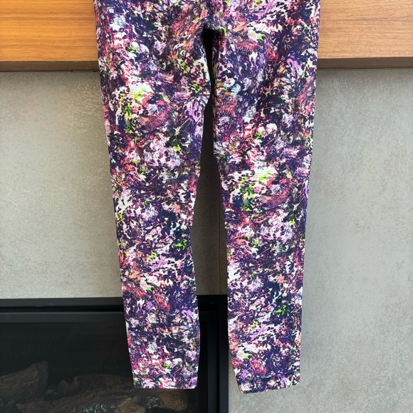 LULULEMON SEAWHEEZE Speed Wunder Crop 25” SW, Size 4 - Picture 6 of 9